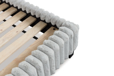 Zuraleus Bed - Carl's Furniture (Garden City, KS)