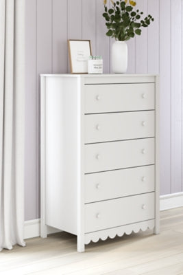 Hallityn Chest of Drawers - Carl's Furniture (Garden City, KS)