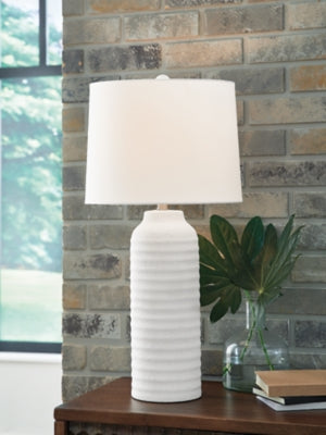 Vauville Table Lamp (Set of 2) - Carl's Furniture (Garden City, KS)