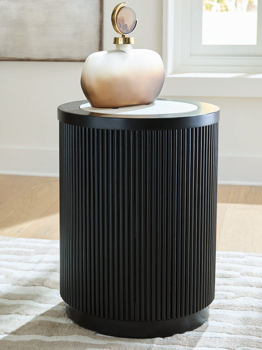 Grayman End Table - Carl's Furniture (Garden City, KS)