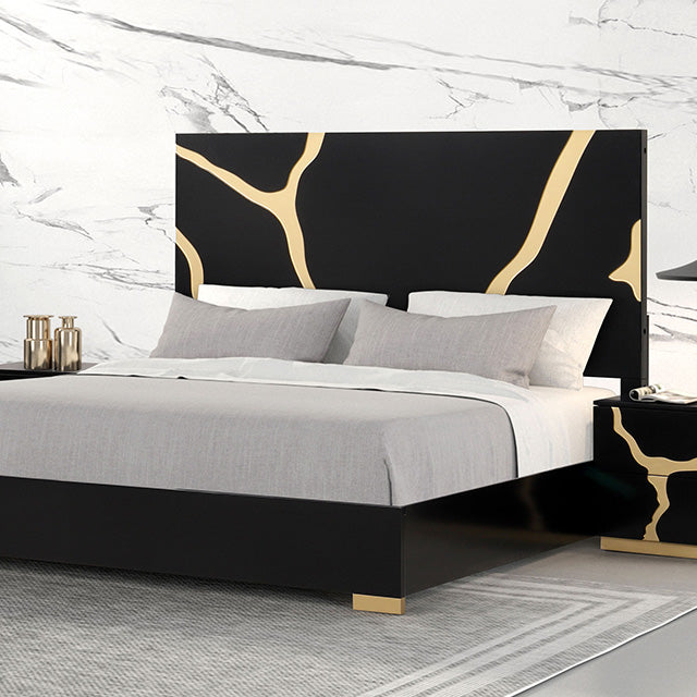 Goldsberg E.King & Queen Bed Grey & Pink - Carl's Furniture (Garden City, KS)
